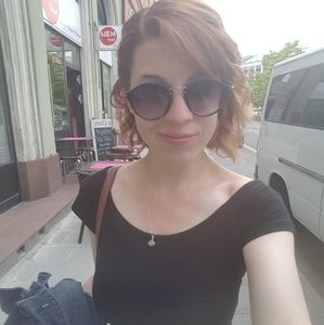 Meet your Posher, Candice